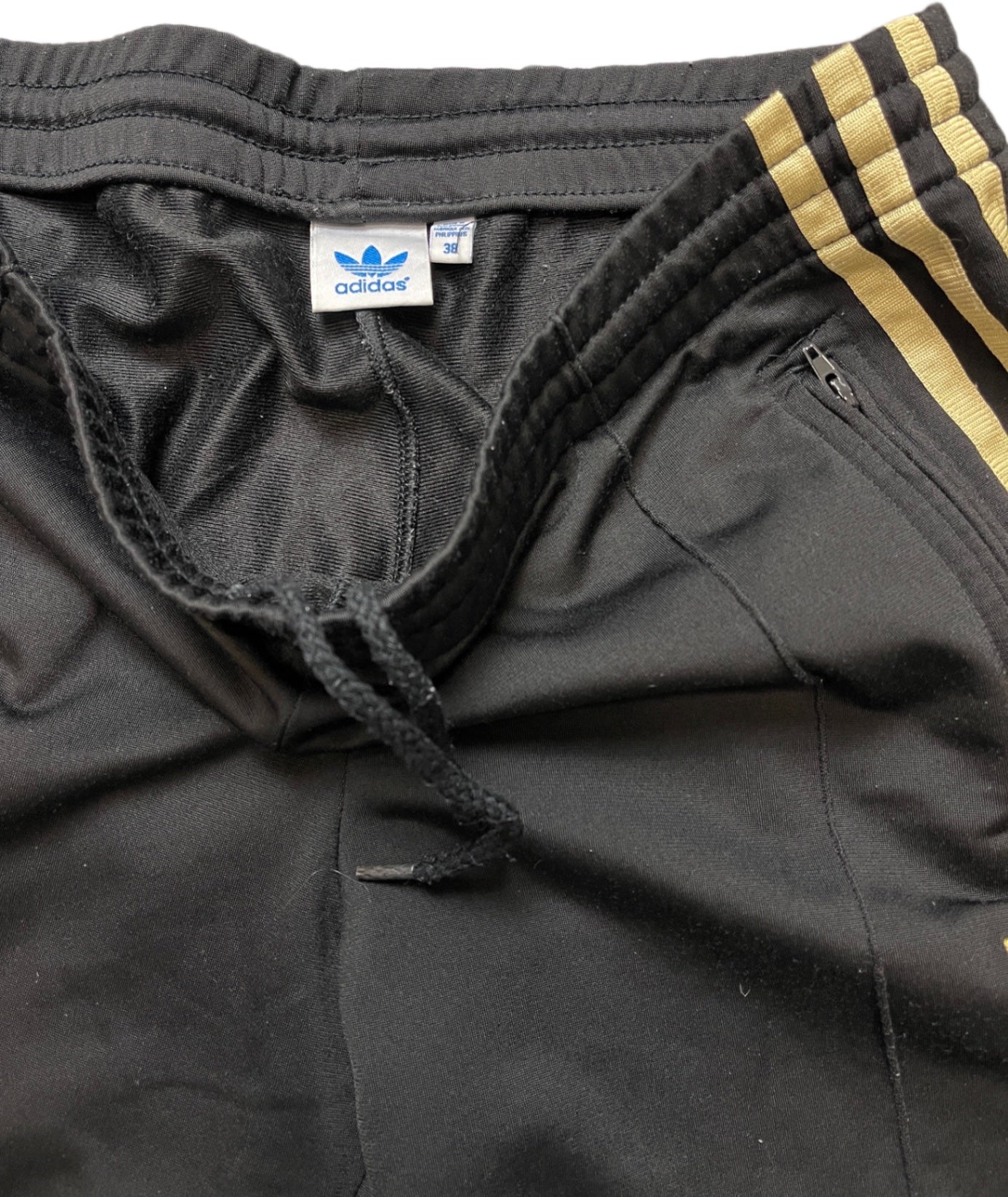 Adidas Trainingshose Schwarz mit goldenen Streifen Polyester M